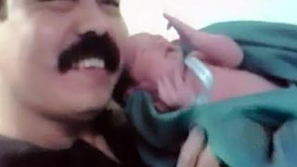 Bayi Rp 400 Juta Inul Daratista Lahir