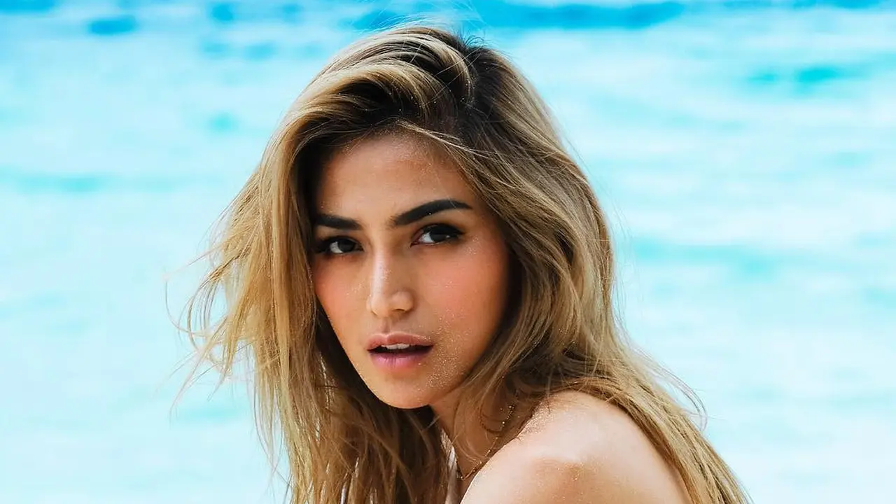 [Bintang] Cantik Menawan, Ini 8 Foto Liburan Jessica Iskandar di Mentawai
