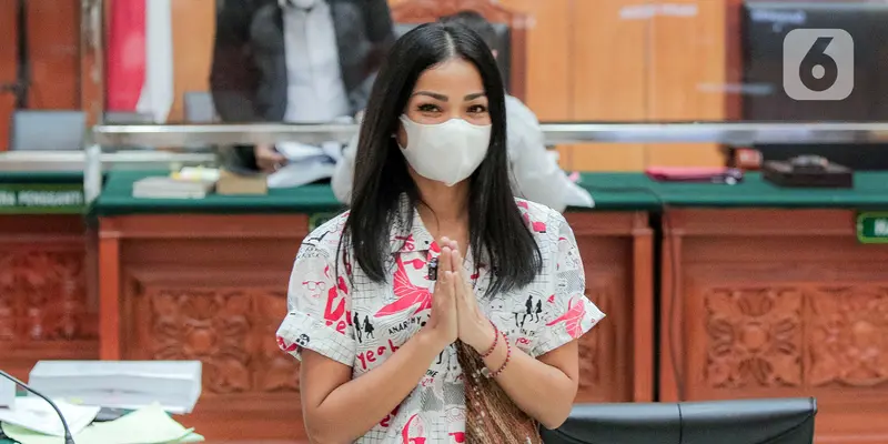 FOTO: Nirina Zubir Hadiri Sidang Lanjutan Kasus Mafia Tanah