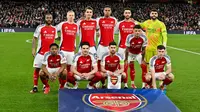 Skuad Arsenal berfoto jelang leg 2 babak 16 besar Liga Champions 2024/2025 di Emirates Stadium melawan PSV, Kamis (13/3/2025) dini hari WIB. (Glyn KIRK / AFP)
