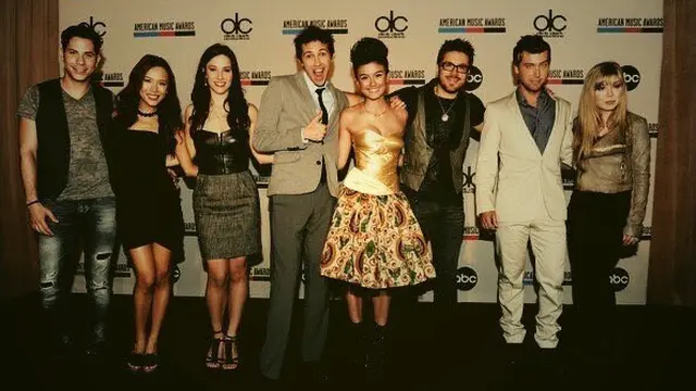 Karier Makin Mentereng, Penampilan Agnez Mo Bangga Kenakan Batik saat Hadiri Event Internasional