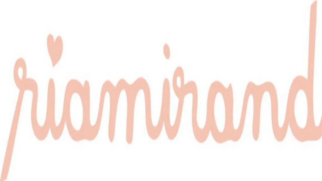 http://byriamiranda.blogspot.com/