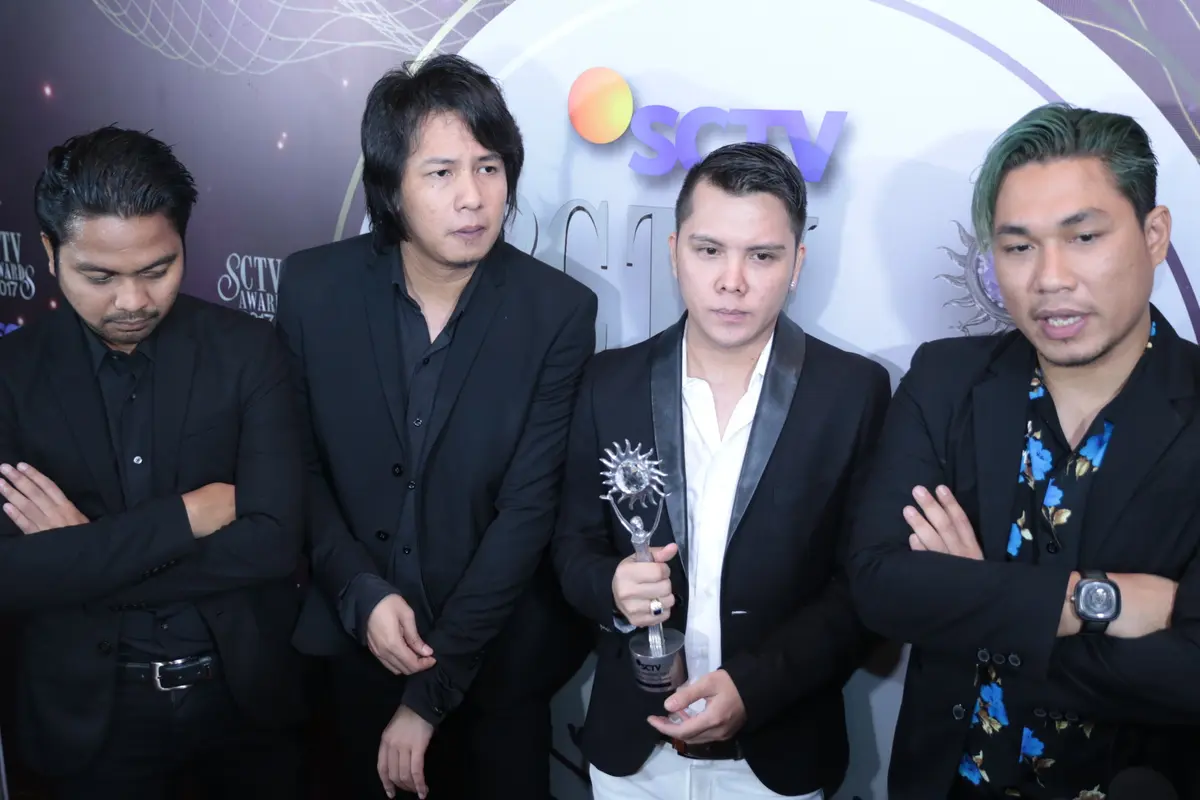 [Bintang] Jadi Grup Band Paling Ngetop, Armada Merasa Beruntung