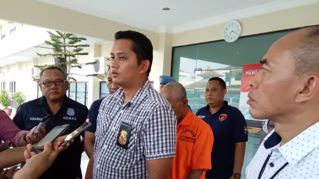 Polres Cilacap mengungkap kasus percobaan perkosaan dengan tersangka DM (51 th), warga Banjaran Desa Banjareja, Nusawungu. (Foto: Liputan6.com/Polres Cilacap/Muhamad Ridlo)