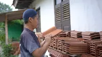 Program Gentengisasi Prabowo Bangkitkan Harapan Pengrajin Genteng