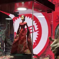 Rayakan 80 Tahun Kemerdekaan Indonesia, Diluncurkan Barbie Dibalut Batik Motif Sawunggaling. [Anisha/Fimela]