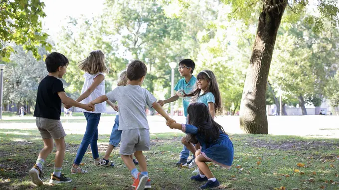 Anak-anak memiliki imajinasi tanpa batas.