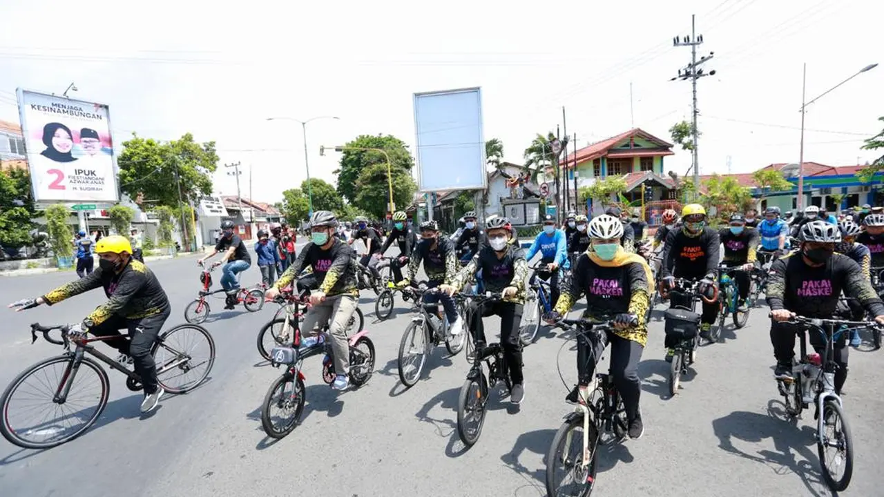 Kangen Banyuwangi, Gubernur Khofifah Gowes Kampanye Protokol Kesehatan