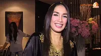 [VIDEO] Ussy Sulistyawati Rayakan Ultah Bersama Sahabat Selebriti