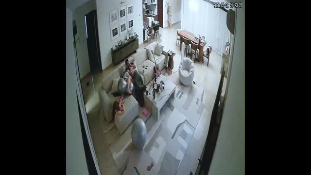 Potret Ruang TV Rumah Al Ghazali dan Alyssa Daguise