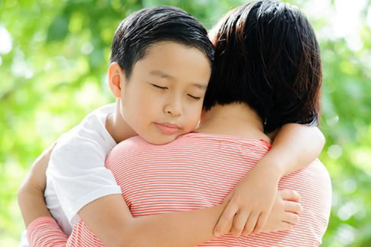 Mengajarkan anak tidak merokok/copyright Shutterstock.com