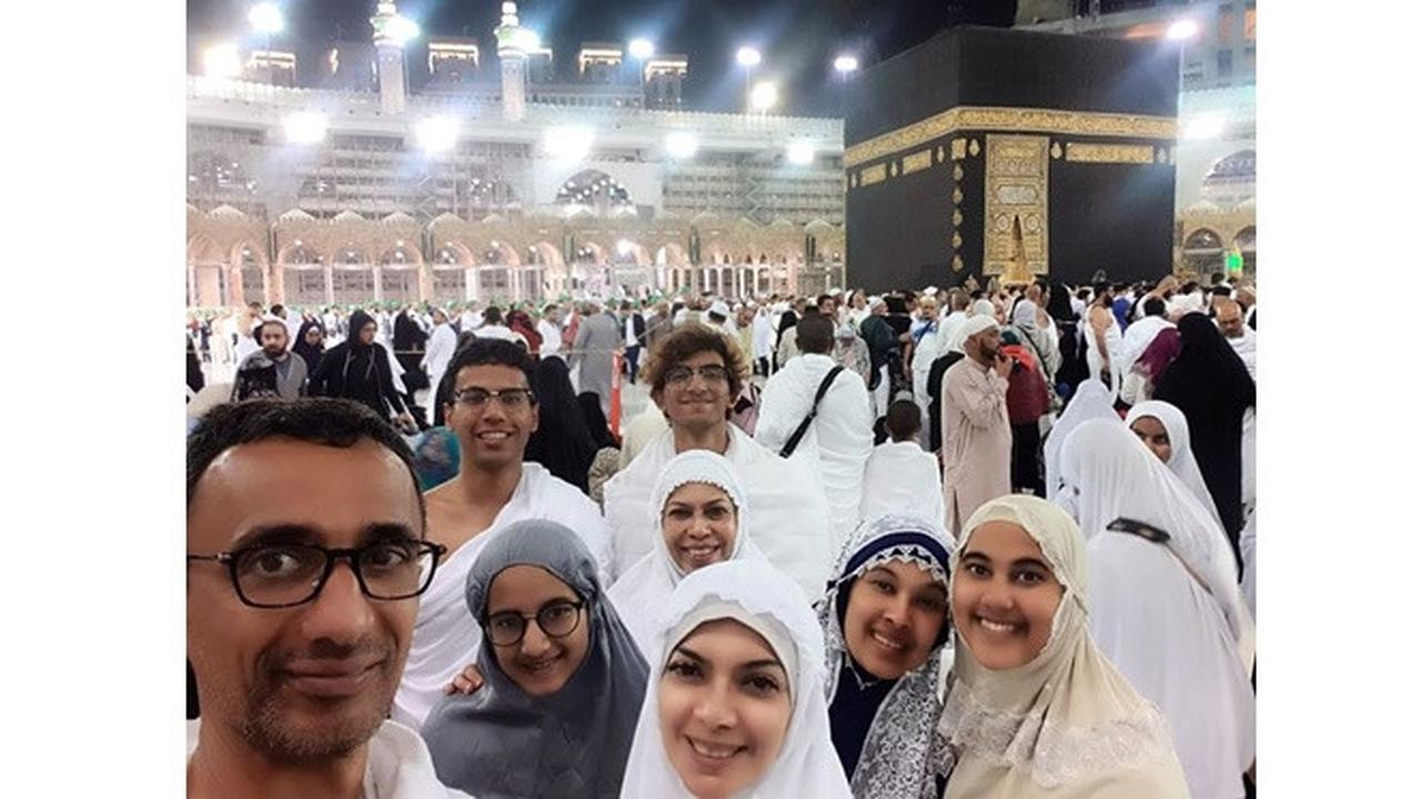 6 Momen Najwa Shihab Umrah Bareng Keluarga, Hangat dan Kompak