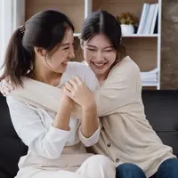 Ilustrasi perempuan humoris/copyrightshutterstock/Aksonsat Uanthoeng