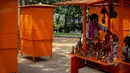 Sejumlah kios telah disiapkan Pemprov DKI di Food & Culture Park Lenggang Jakarta, Lapangan parkir IRTI Monas, Jakarta, Kamis (14/5/2015). Rencananya Gubernur Basuki akan meresmikan tempat tersebut awal Juni. (Liputan6.com/Faizal Fanani)