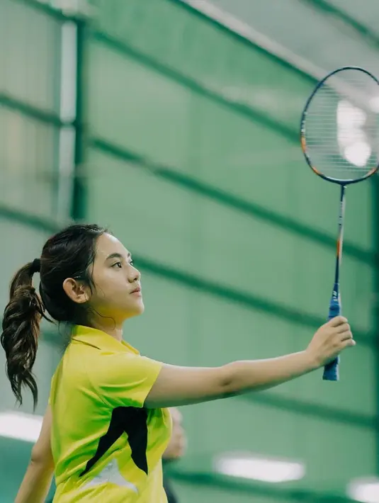 Di sela jadwal manggungnya, Ziva Magnolya terlihat santai dalam menghadapi pertandingan yang tinggal menghitung hari lagi. Sementara itu, Tepok Bulu 2023 digelar di Istora Gelora Bung Karno Jakarta pada Jumat, 17 November 2023. (Liputan6.com/IG/@zivamagnolya)