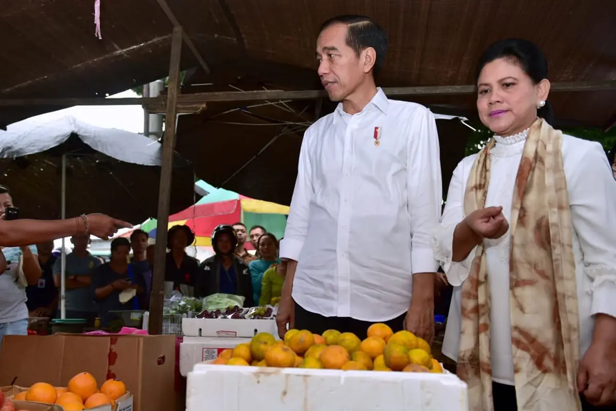 Jokowi Sambangi Pasar Sukawati di Gianyar