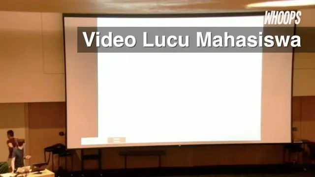 WHOOPS: Terjatuh Saat Tidur di Kelas, Mahasiswa Ini Jadi Bahan Tertawaan 