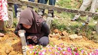Makam Candra Kirana, korban jatuhnya pesawat Lion Air JT 610 (Liputan6.com / Nefri Inge)