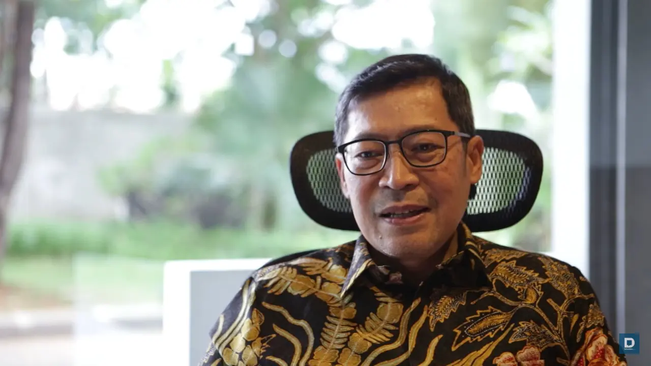 9 Potret Sammy Hamzah, Mantan Suami Desy Ratnasari yang Jadi Pejabat di