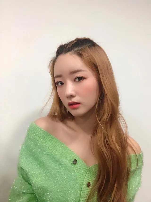 Yoon Bomi Apink. (Instagram/ __yoonbomi__)