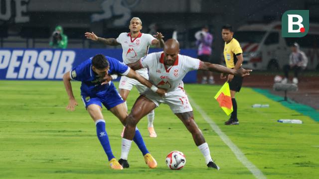 Foto: Jinakkan Malut United, Persib Bandung Kukuh di Puncak Klasemen BRI Super League