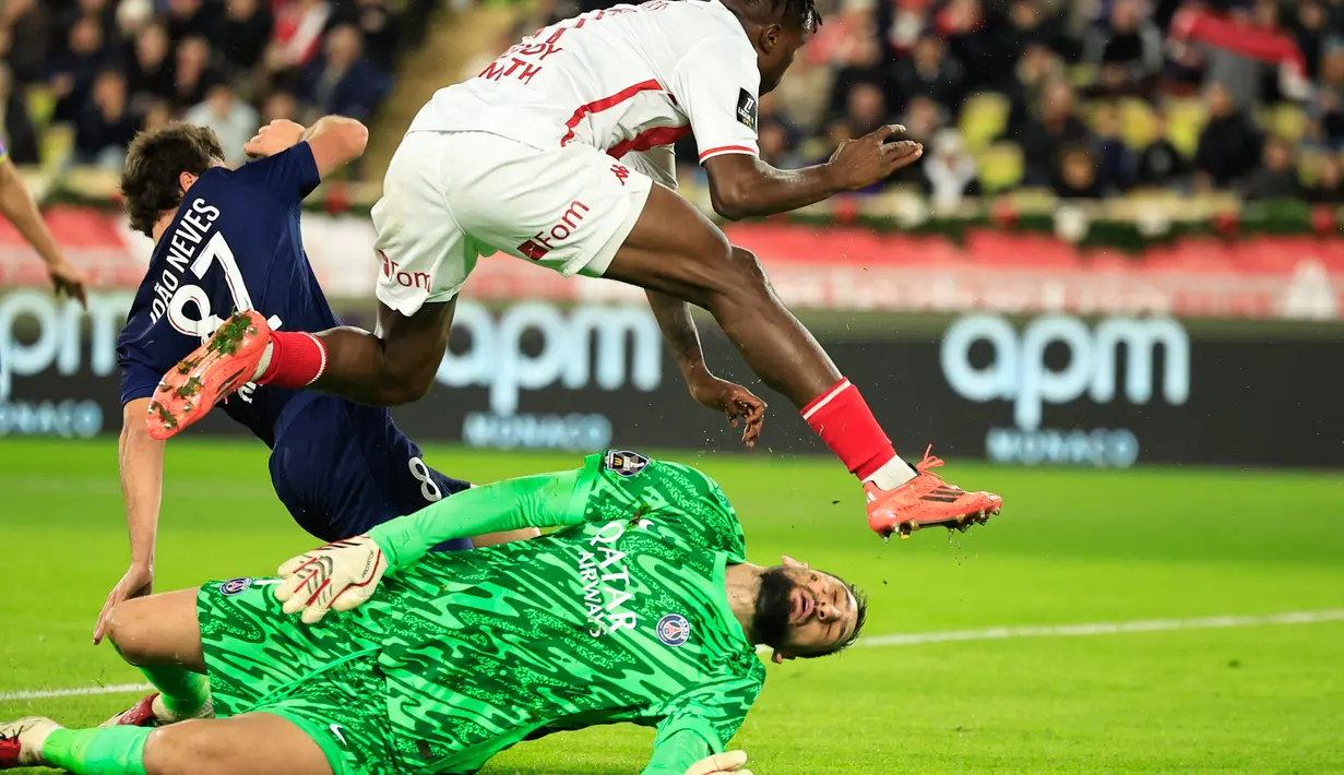 Kemenangan ini menjaga posisi PSG di papan atas klasemen Ligue 1 meski dihantui insiden yang menimpa Donnarumma. Mereka mengumpulkan 40 poin setelah menjalani 16 pertandingan. (AFP/Valery Hache)