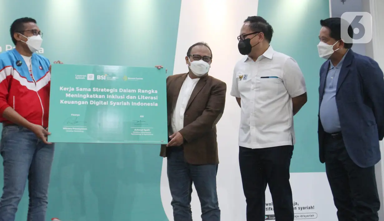 PT Fintek Karya Nusantara melalui Layanan Syariah LinkAja dan PT Bank Syariah Indonesia Tbk (BSI) menghadirkan kemudahan digital kepada masyarakat luas untuk mendorong transformasi transaksi digital syariah guna mewujudkan inklusi keuangan. (Liputan6.com/HO/BSI)