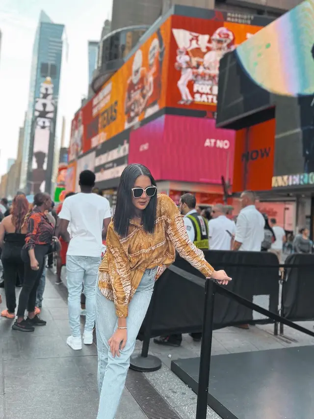 8 Potret Street Style Paula Verhoeven saat di Amerika, Curi Perhatian