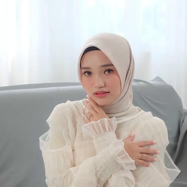 Disebut Cocok dengan Ilyas Bachtiar, Ini 6 Potret Nabila Ellisa Jebolan LIDA 2018