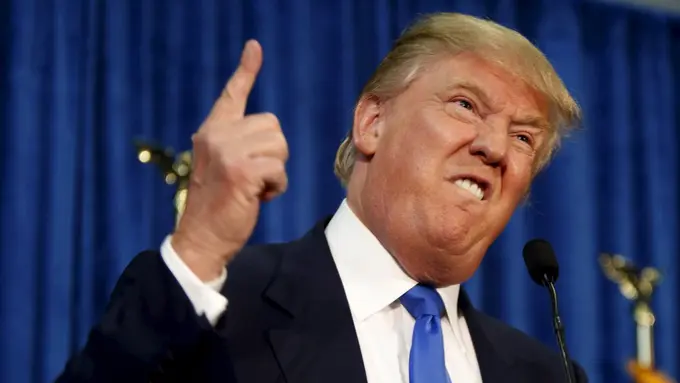 OMG! Donald Trump Ada di Celana Dalam Menstruasi Wanita!