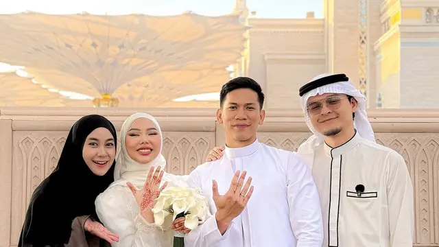 Anisa Rahma salah satu bridesmaid Dara Arafah [@anisarahma_12]