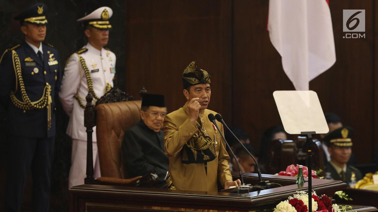 Jokowi Berbaju Sasak