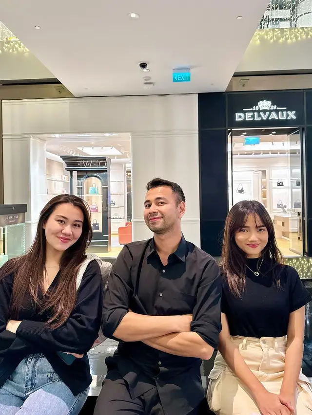 Raffi Ahmad dan Nagita Slavina (Instagram/raffinagita1717)