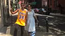 Jika dilihat dari postingan foto di Instagram-nya, Sonam Kapoor dan Anand Ahuja kerap menghabiskan waktu di luar negeri. (Foto: instagram.com/anandahuja)