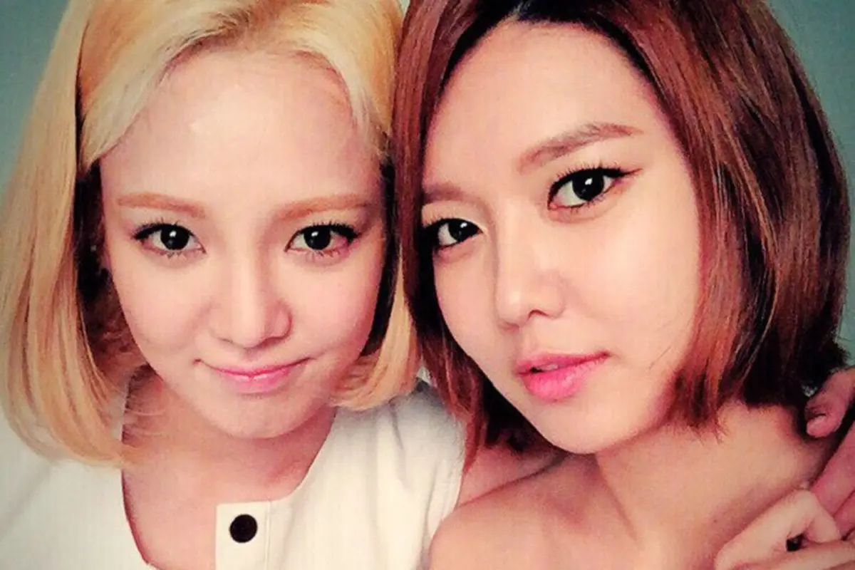 [Bintang] Hyoyeon dan Sooyoung Girls Generation