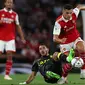 Di sisa waktu babak pertama Arsenal terus menekan Aston Villa untuk mencari gol tambahan. Namun usaha Granit Xhaka dkk masih mampu dibendung barisan belakang Aston Villa yang bermain disiplin. (AFP/Adrian Dennis)