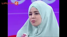 Sembari berurai air mata, Risty Tagor mengungkapkan penyelasannya atas pernikahan yang kedua.