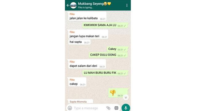 5 Percakapan Chat 'Gagal Pantun' Ini Sukses Bikin Senyum Nyengir