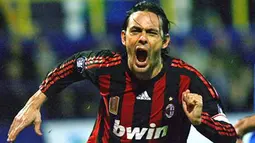 AC Milan's Filippo Inzaghi celebrates after scoring the equalising goal to make it 2-2 during their UEFA Group E match against Portsmouth at Fratton Park on November 27, 2008 . AFP PHOTO/CARL DE SOUZA