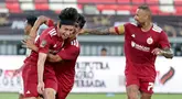 Pemain Persija Jakarta, Arylansyah Abdulmanan, melakukan selebrasi usai mencetak gol kedua timnya ke gawang Arema FC pada laga perebutan peringkat ketiga Piala Presiden 2026 di Stadion Kapten I Wayan Dipta, Gianyar, Bali, Kamis (6/8/2026). Gol Arylansyah pada menit ke-72 mengembalikan keunggulan Macan Kemayoran menjadi 2-1 sebelum Victor Dethan memastikan kemenangan 3-1. Hasil ini mengantarkan Persija asuhan Shin Tae-yong finis di peringkat ketiga turnamen pramusim tersebut. (KapanLagi.com/Budy Santoso)