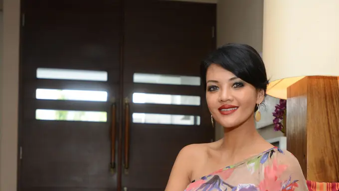 [Bintang] Farah Quinn