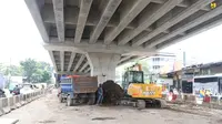 Pembangunan Flyover Kopo di Jalan Raya Soekarno-Hatta, Kota Bandung.