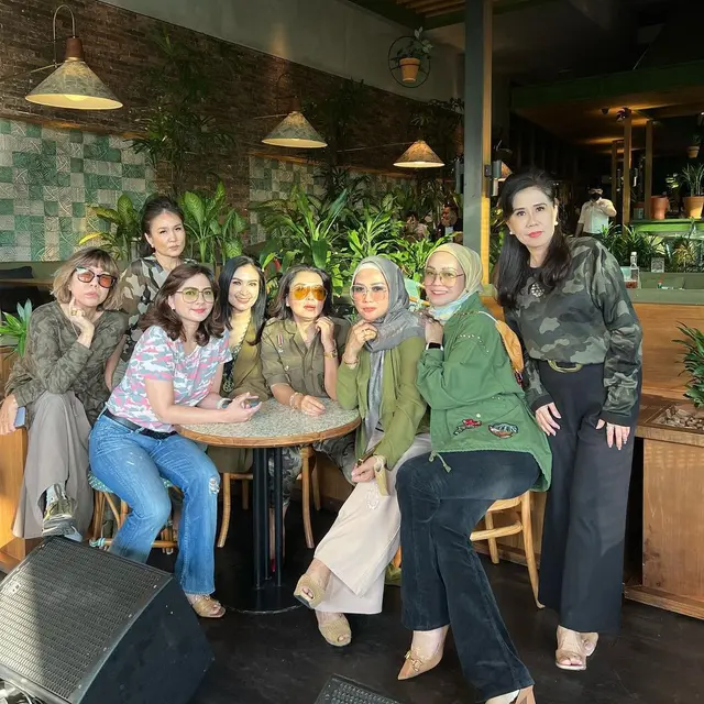 [Fimela] Mayangsari dan Kepompong