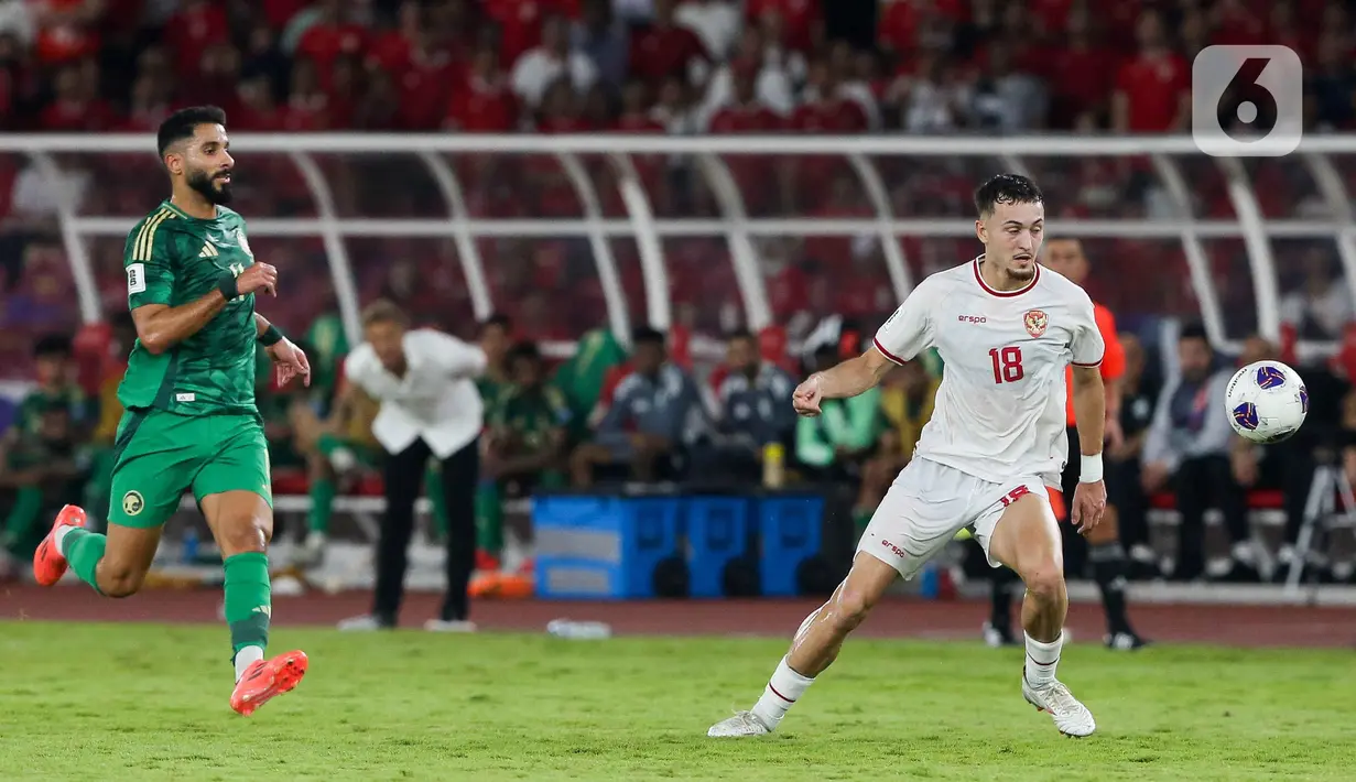 Babak pertama ditutup dengan kemenangan timnas Indonesia dengan skor 1-0. (Liputan6.com/Herman Zakharia)