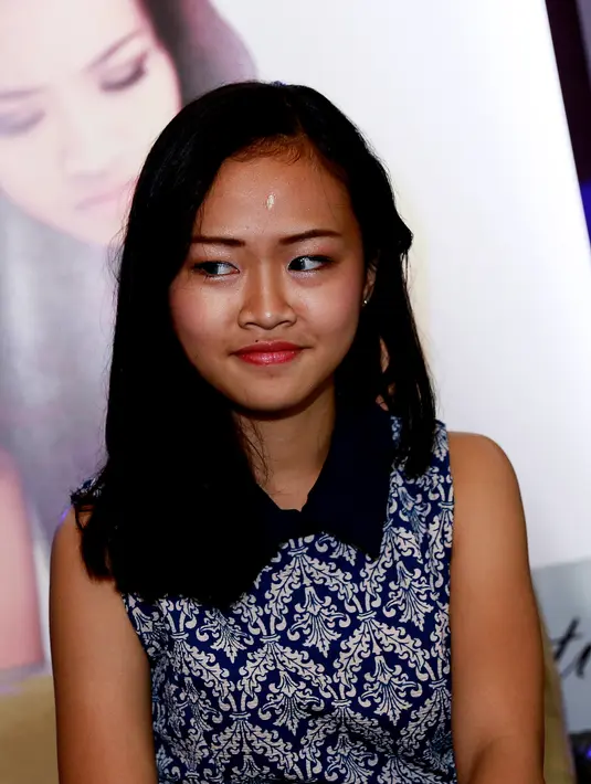 "Sebenarnya enggak jago-jago banget, cuma mirip sedikit saja. Ada beberapa teman sih yang kaget mendengar aku nyanyi lagunya Citra atau Raisa," ungkap Priscilla Thania. (Wimbarsana/Bintang.com)