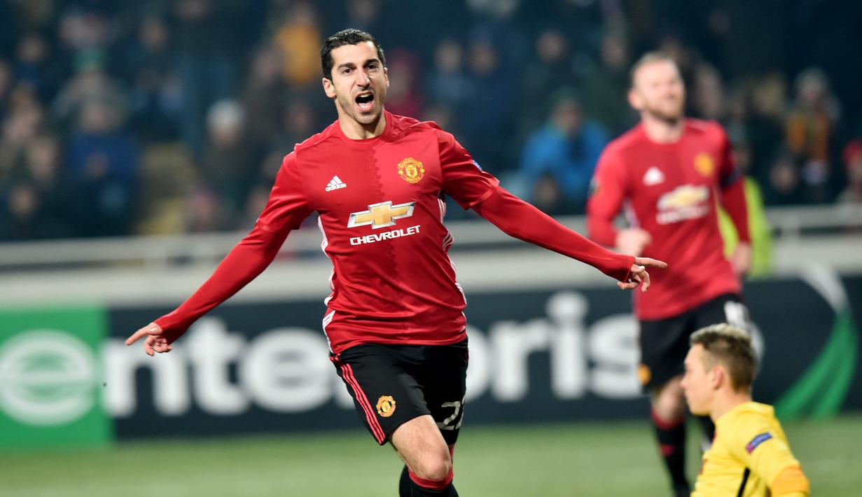 1. Henrikh Mkhitaryan – Posisi pemain Armenia ini di Manchester United memang sudah diujung tanduk. Jika MU jadi mendatangkan Alexis Sanchez dapat dipastikan mantan pemain Borussia Dortmund akan hengkang dari Old Trafford. (AFP/Sergei Supinsky)