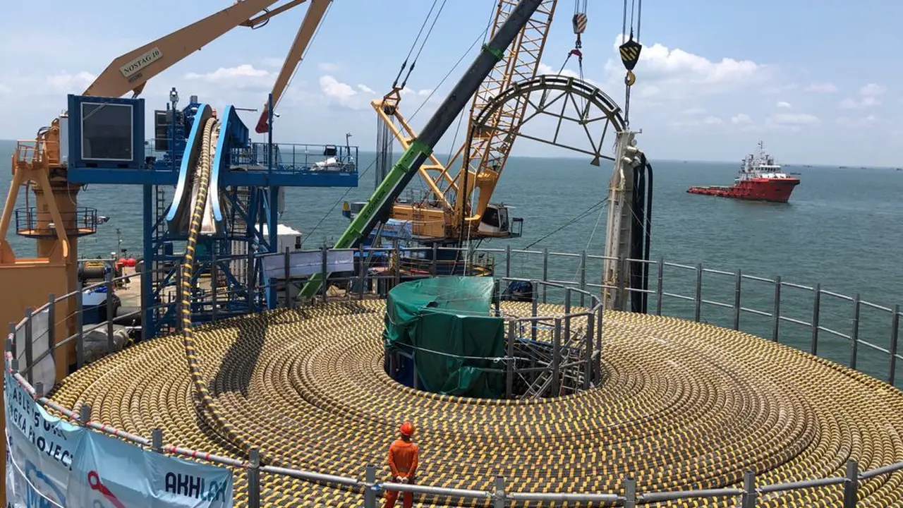 Kabel listrik  bawah laut Sumatera dan Bangka milik PLN