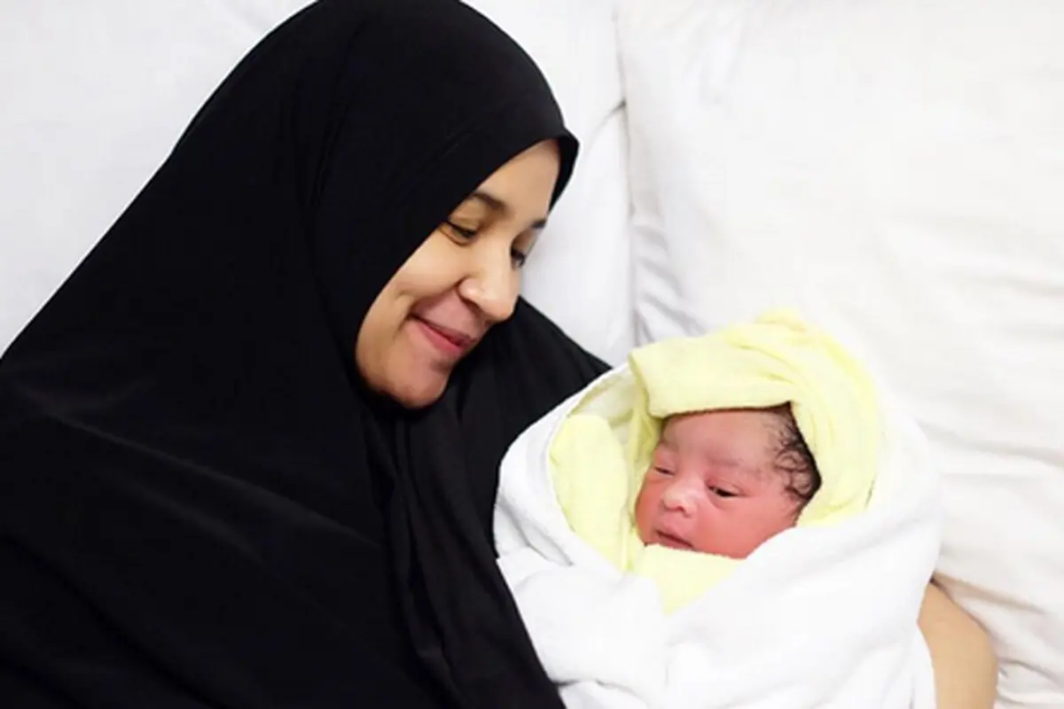 [Bintang] Shireen Sungkar dan Cut Hawa Medina Al Fatih