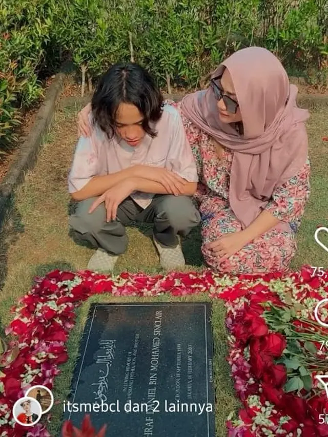 BCL dan Noah di Makam Ashraf Sinclair