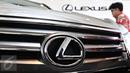 Sejak hadir pertama kali di Indonesia pada 2008, Lexus LX 570 memberi kontribusi yang cukup besar dalam penjualan mobi Lexus di Indonesia, khususnya di segmen premium sport utility vehicle (SUV), Jakarta, Selasa (1/3/2016).(Liputan6.com/Immanuel Antonius)